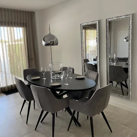 Apartment Intermobiliaria - Urbanizacion South Bay Iii 3d Modern *