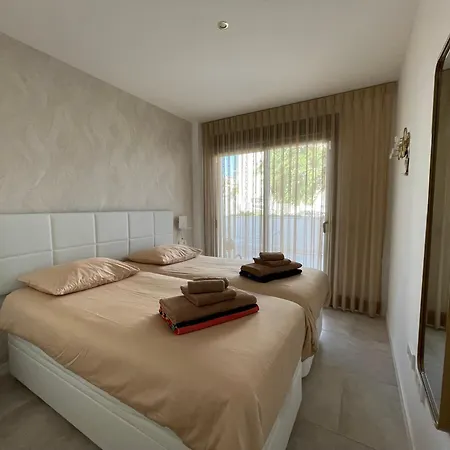 Apartment Intermobiliaria - Urbanizacion South Bay Iii 3d Modern *