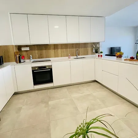 Intermobiliaria - Urbanizacion South Bay Iii 3d Modern Apartment